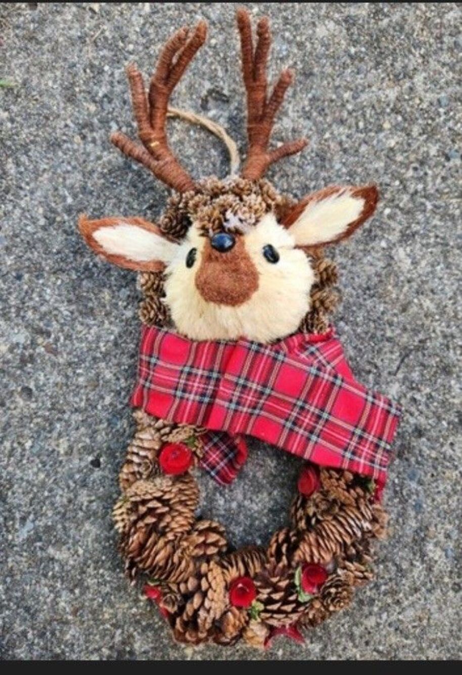 Handmade Holiday Christmas Reindeer Pinecone Wreath 20 In X 10 In
